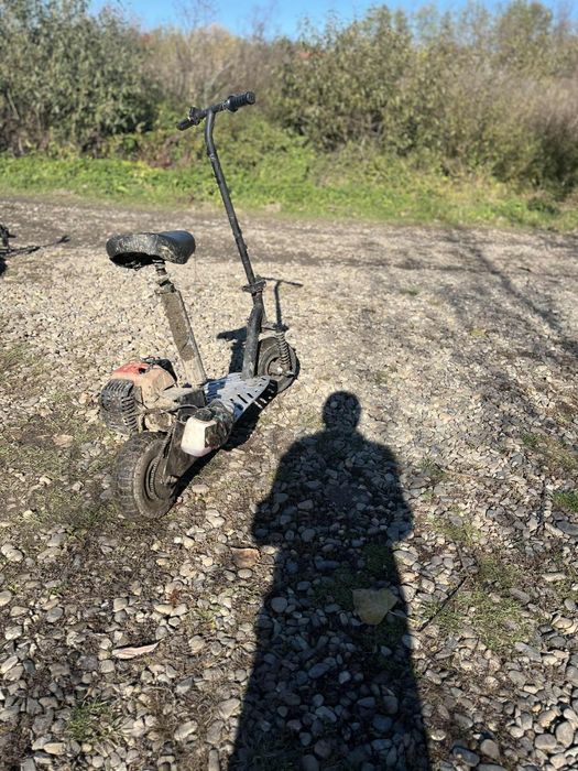 Trotineta cu motor dau si la schimb