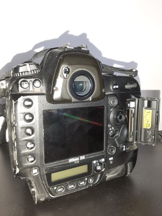 Nikon D4 с маленьким пробегом