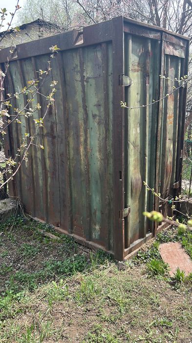 Железный контейнер