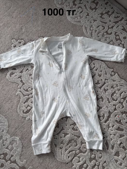 Продам детские вещи