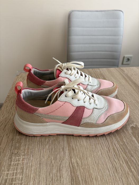 Дамски маратонки Clarks 37 номер, налични в 3 цвята