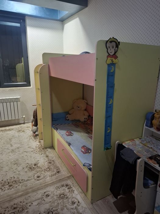 2 етажли калавать детский почти новый без царапина