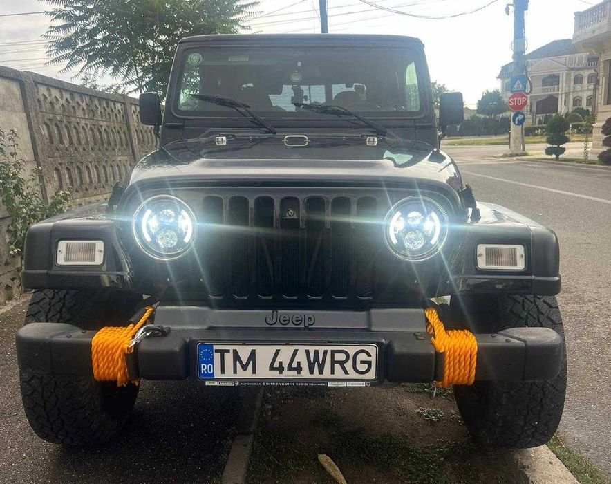 Faruri cu led CREE 7'' pentru Wrangler ,Nissan ,Suzuki ,Mercedes