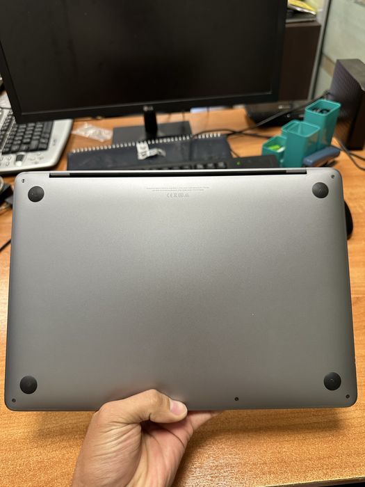 Macbook pro m1 8/256