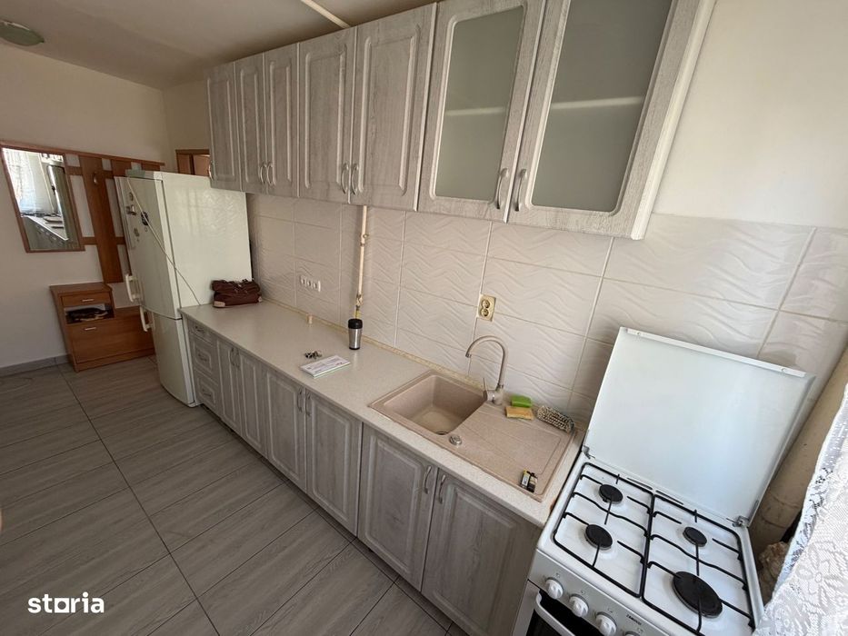 Apartament 3 camere de inchiriat, etaj 5 - zona Cetate — fotografia 3