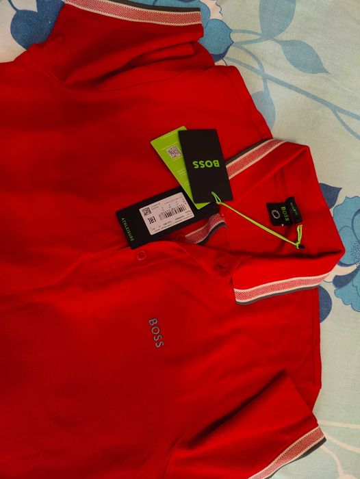 Tricou Boss masura M nou