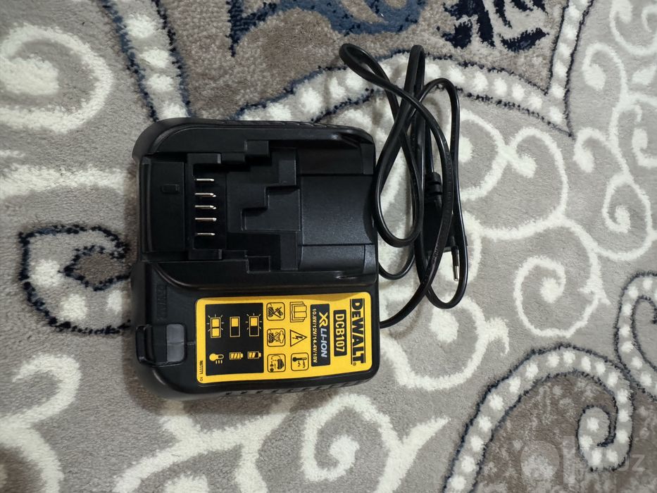 Зарядное устройство DeWalt