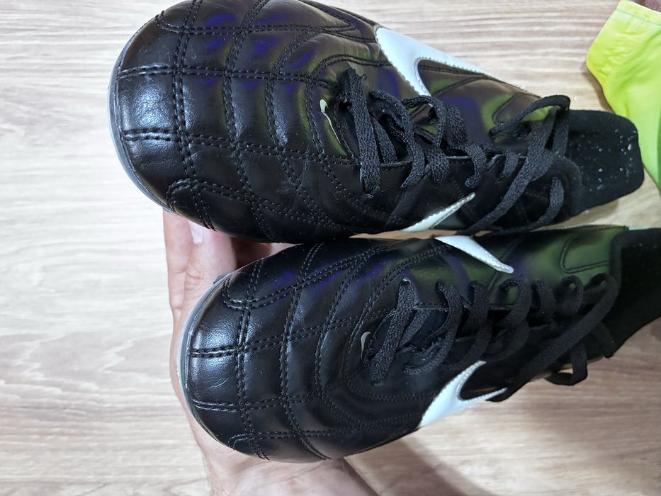 Ghete fotbal retro Nike Tiempo Mystic nr 44