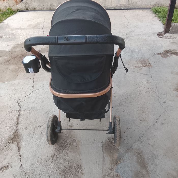Детская коляска.
