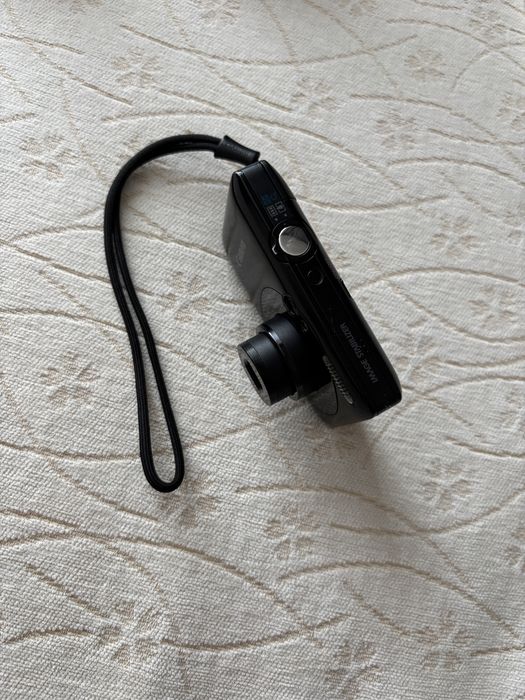 digital camera canon ixus 100 is