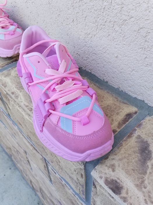 Дамски маратонки актуален модел 40номер