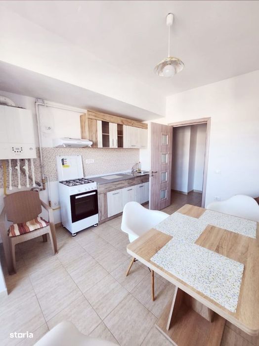 Garsoniera mare decomandata cu balcon Dem Radulescu