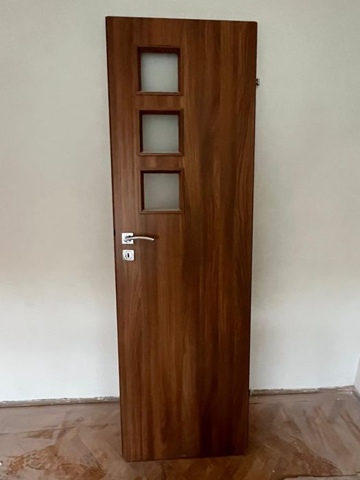 Set complet 5 usi din lemn apartament, NOI