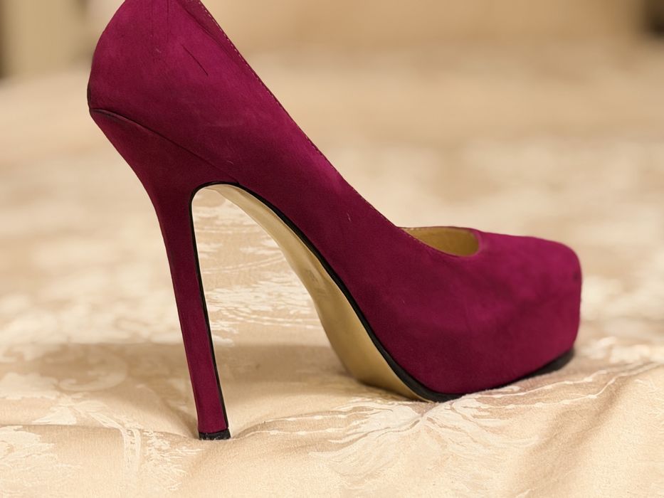 Sanda dama elegnata YSL