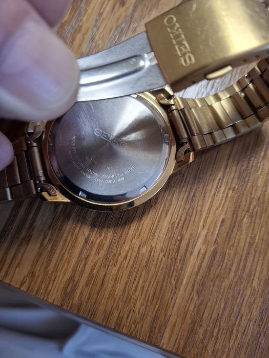 Продавам мъжки часовник СЕЙКО