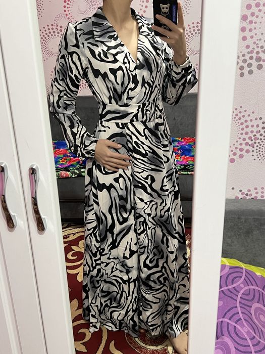 Продам платья, фото есть