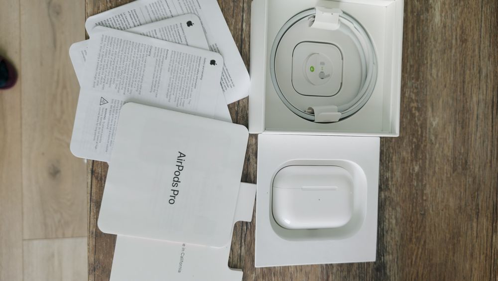 Продам  наушники iPhone