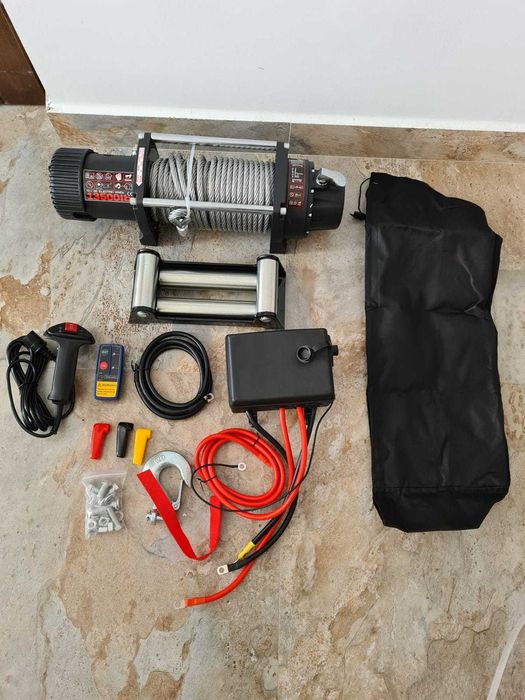 troliu auto electric 12 V cu 2 telecomenzii NOU 13500 LBS