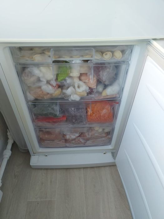 Продам холодильник LG