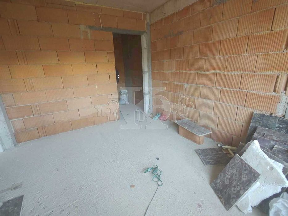 Продава се Тристаен апартамент в Варна, Владислав Варненчик - 76 кв.м за 1086 €/кв.м - Снимка #5