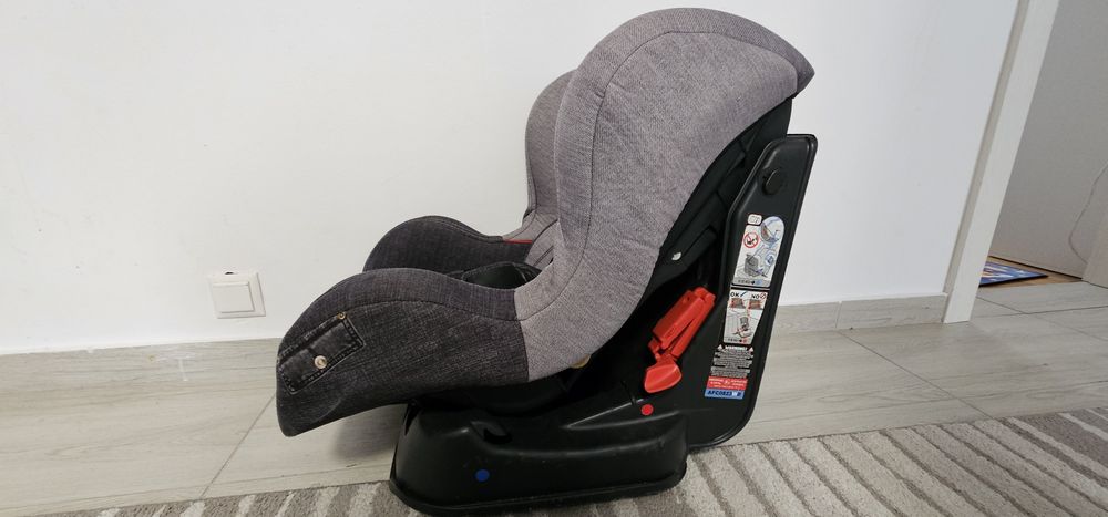 Scaun auto pentru copii, 42 x 54 x 65 cm, model Mickey Mouse