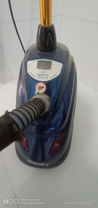 Паравой утюг,в хорошем состояний.