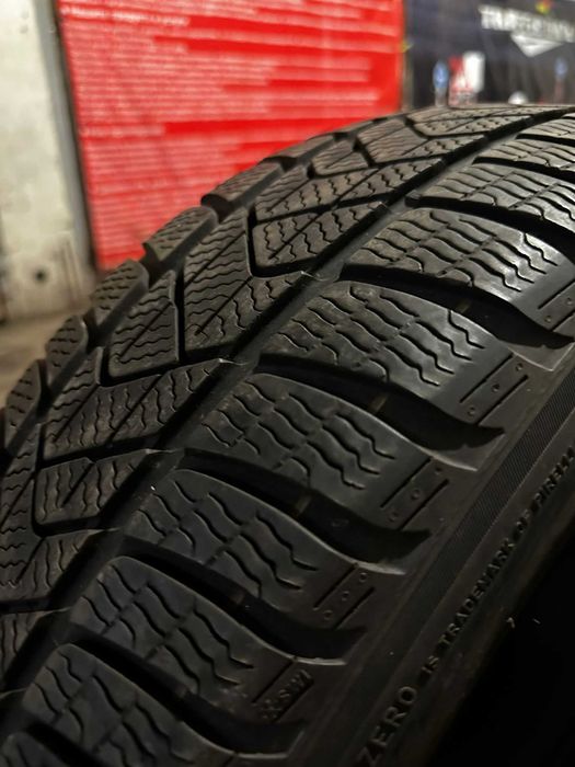 Зимни гуми 3 броя Pirelli Sotozero 205/60/R17