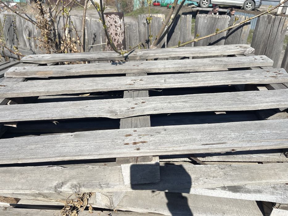 Продам поддоны по 1000