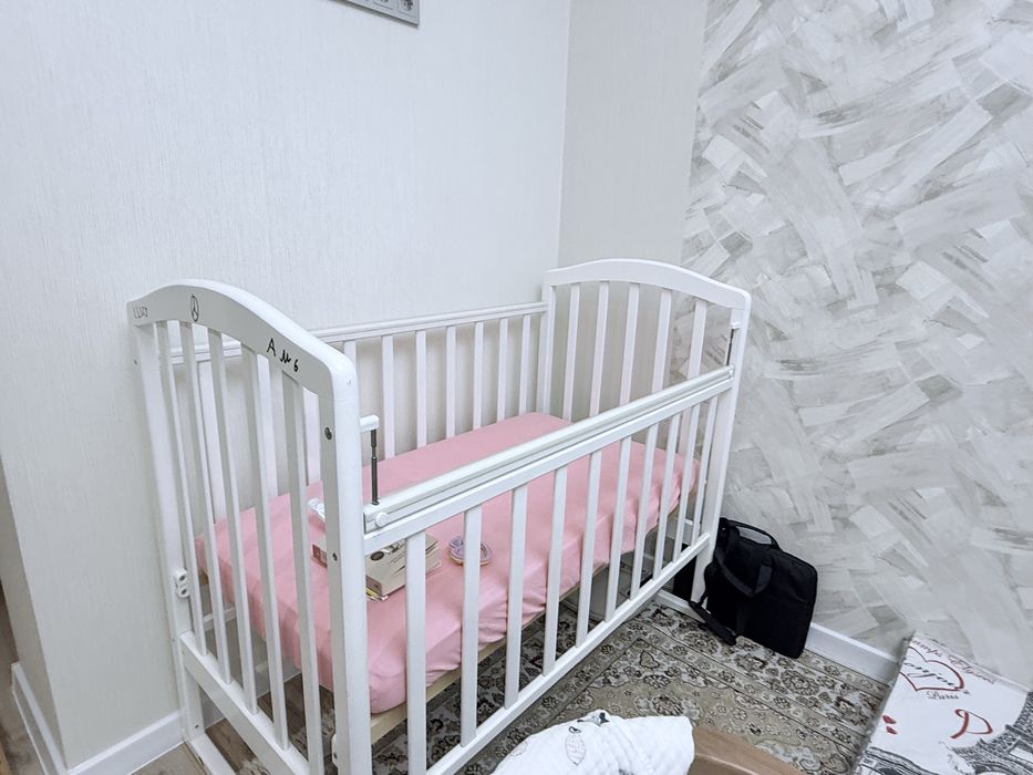 Кроватка детсткая. ДЕШЕВО.