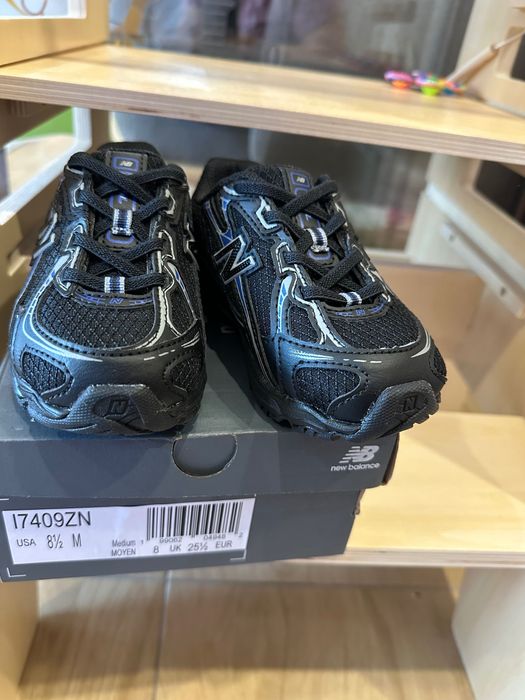 New Balance €45 детски маратонки