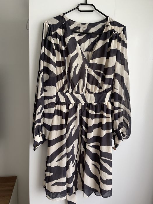Rochita midi de eveniment