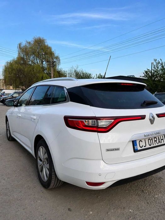 Inchiriere masini Cluj - Renault Megane 4 Break , 2019 - Ford Mondeo Break 2019 - Rent a Car