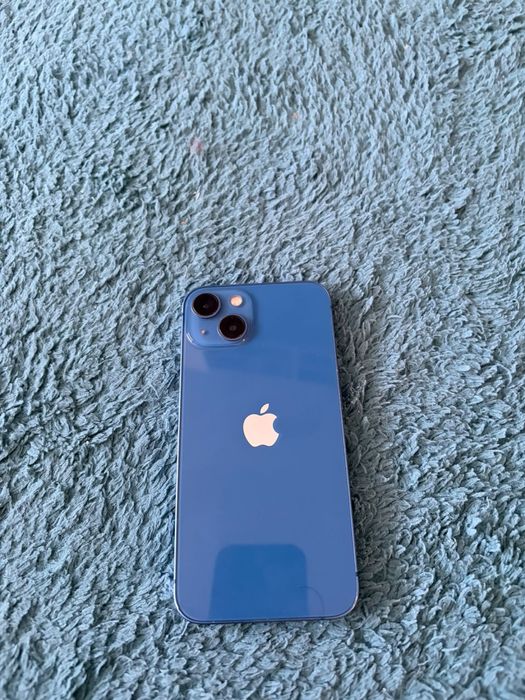 Apple iPhone 13