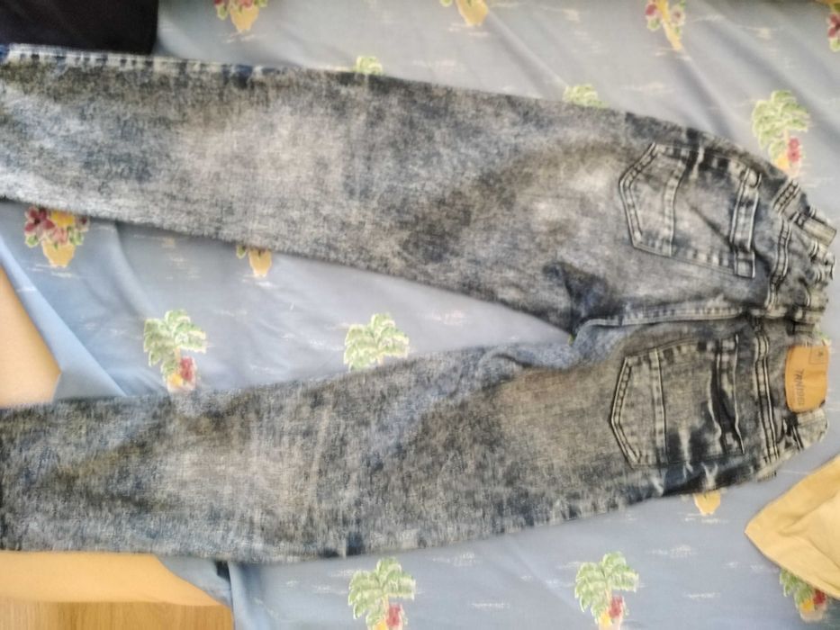 Намалени пролетни дънки за момче