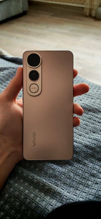 Продам vivo v50 lite 16/128