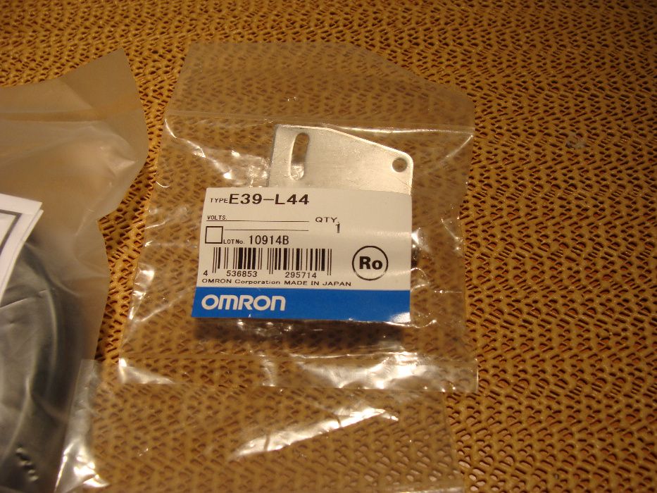 Senzor fotoelectric OMRON