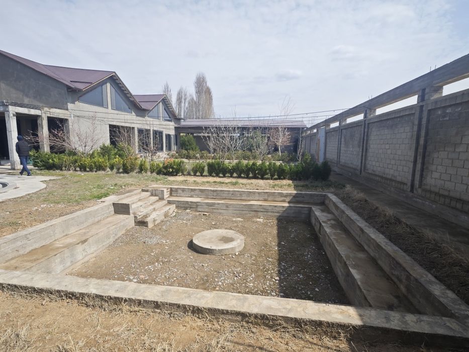 30 sotikli dacha sotiladi srochna suv boyida