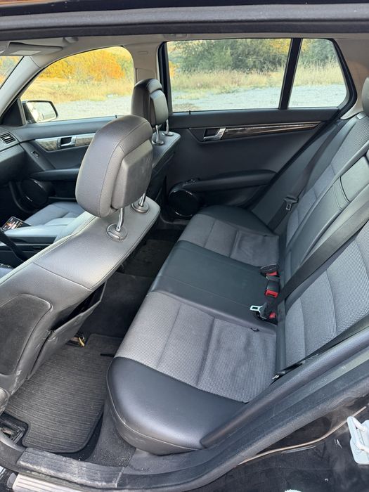 Продавам Mercedes-Benz C220 2009