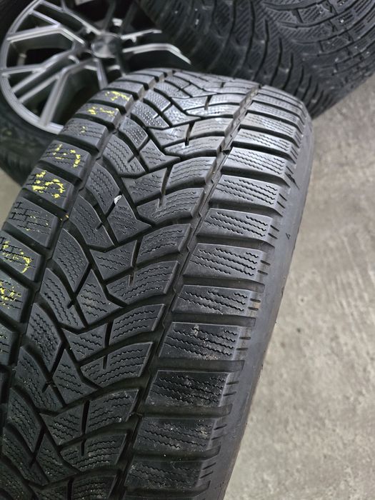 1 Брой Гума 225/55/17 Dunlop 6,8mm 22dot