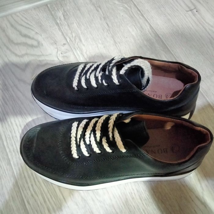 Продам кожаную обувь