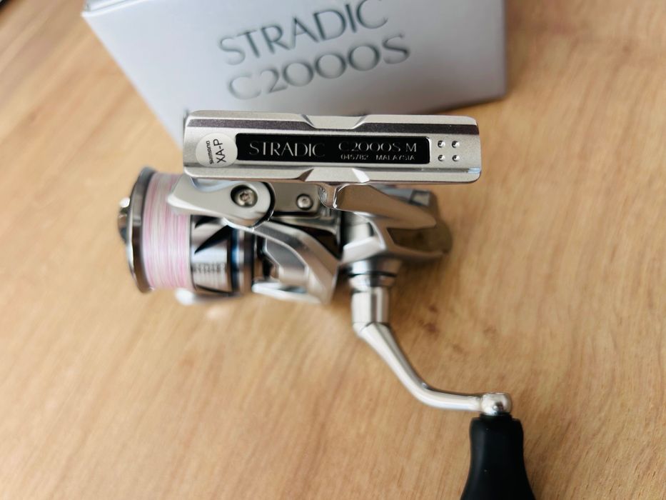 Макара Shimano Stradic  FM C2000s