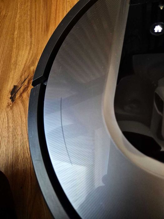 Продавам използвана прахосмукачка робот iRobot Roomba 975