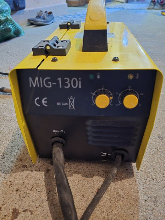 Aparat de sudura cu sarma