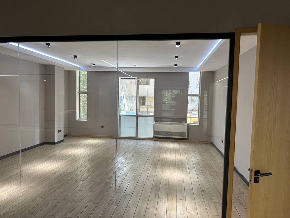 Продается здание Ойбек метро Мирабад 14 соток 6000м2