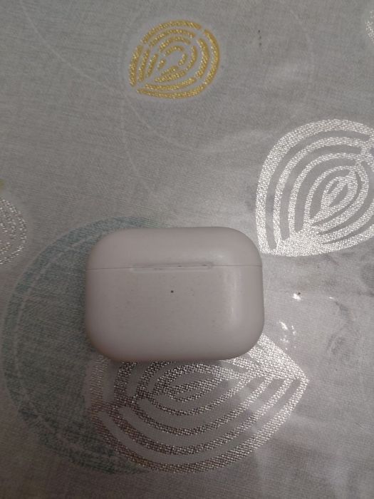 Продам наушники оригинал Apple AirPods