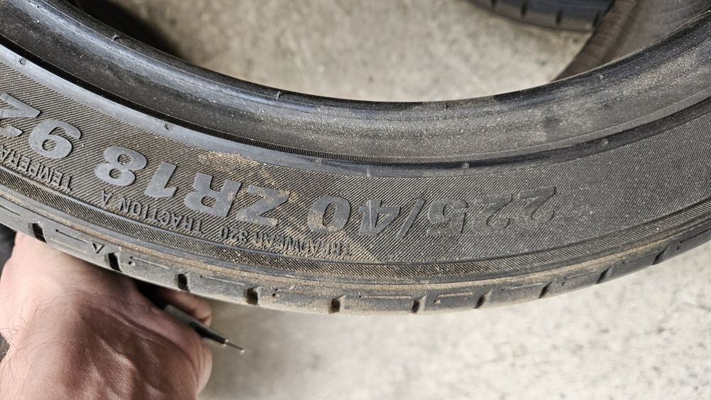 2бр гуми 225 40 18 кумхо