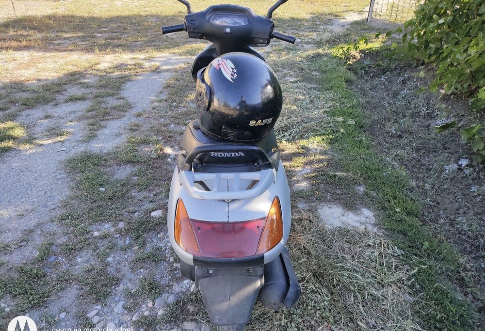 Honda Spacy 100 Скутер