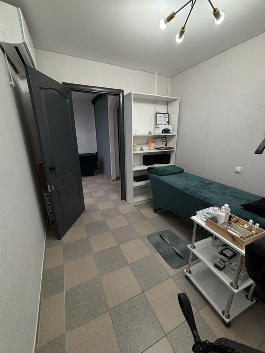 Сдам кабинет в салоне