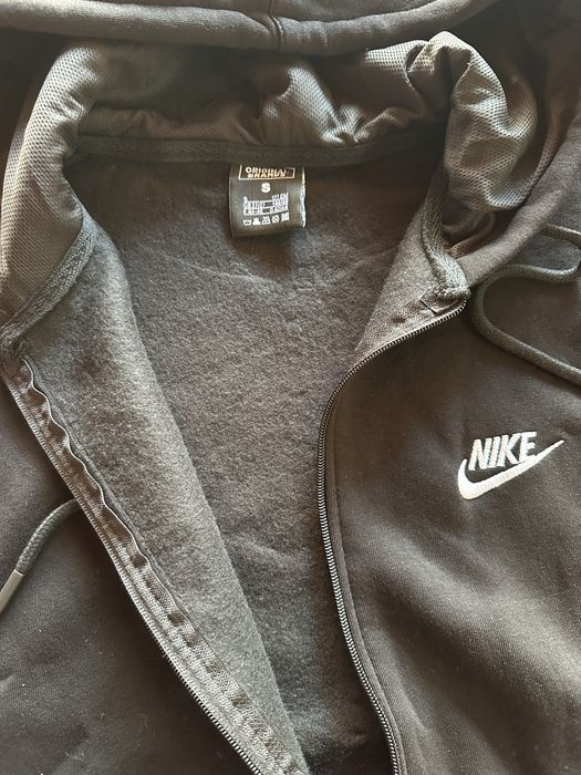 Мъжки,памучен,черен суитчер Nike с топла подплата и бродирано лого