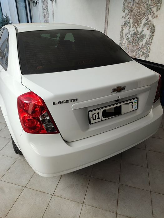 Gentra avtomat sotiladi